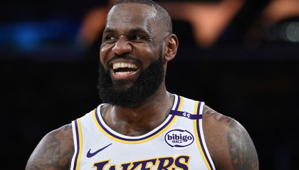 开云首页体验-詹姆斯以8个赛季独占生涯2000分500篮板500助攻历史榜首，奥斯卡·罗伯特森位列次席